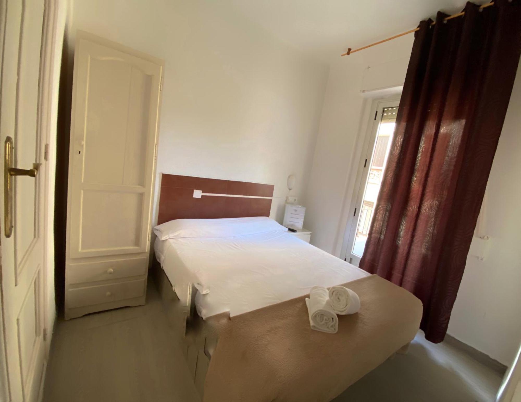 Latic Rooms อาลิกันเต ภายนอก รูปภาพ