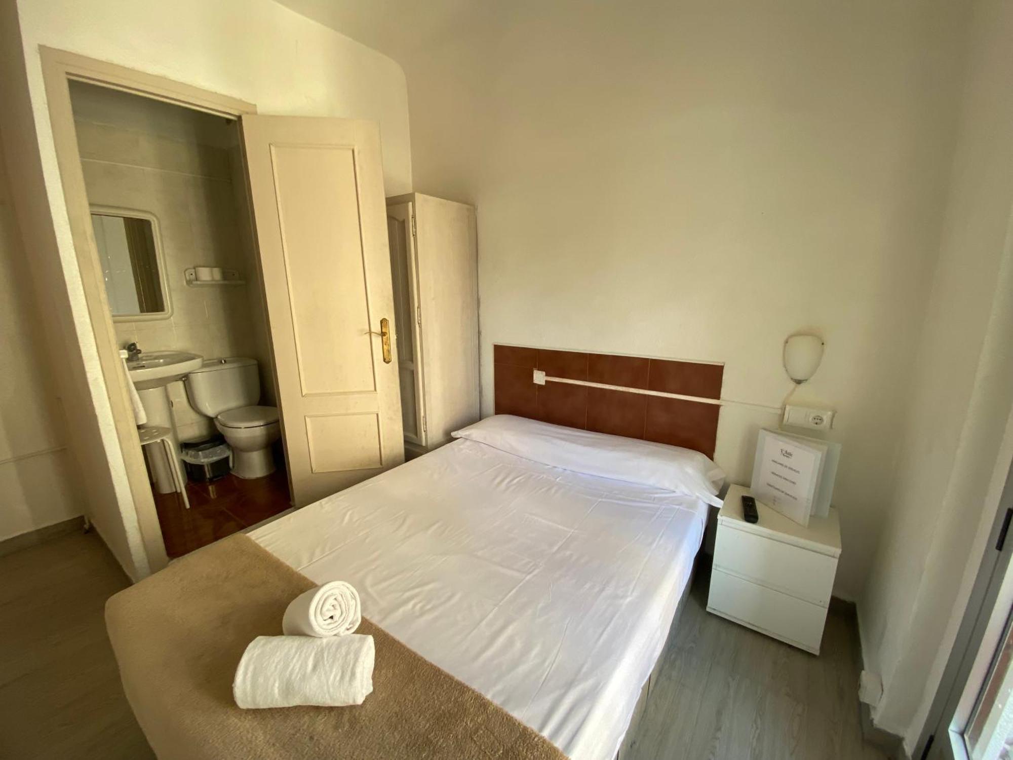 Latic Rooms อาลิกันเต ภายนอก รูปภาพ