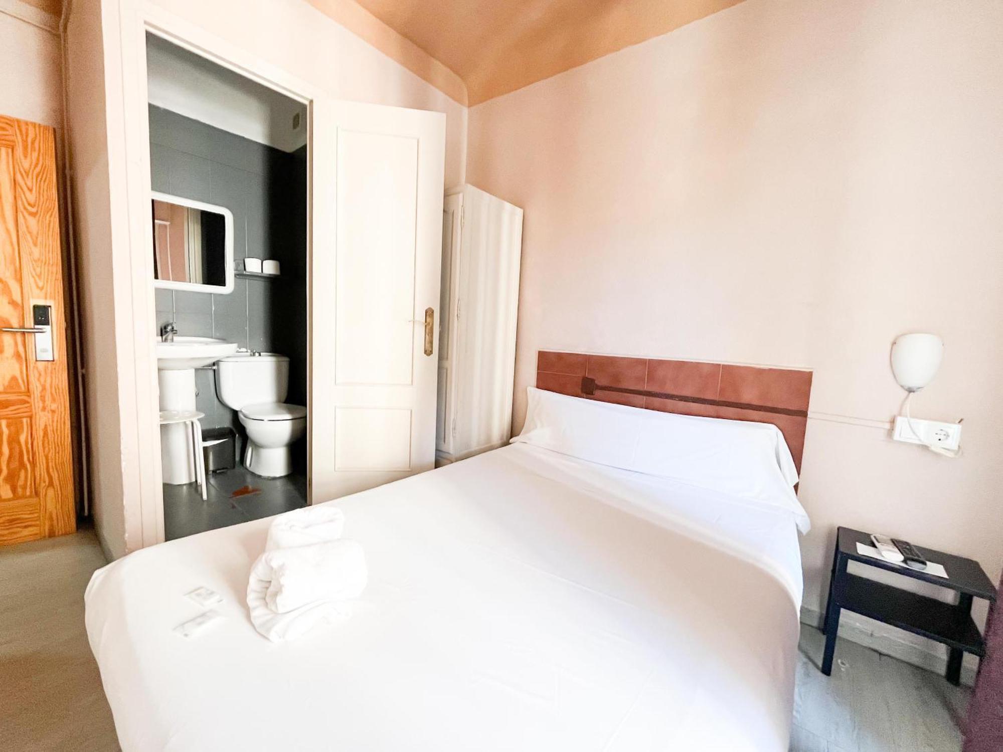 Latic Rooms อาลิกันเต ภายนอก รูปภาพ