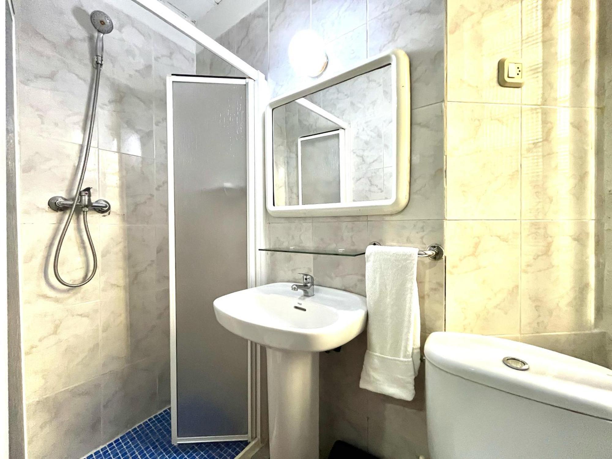 Latic Rooms อาลิกันเต ภายนอก รูปภาพ