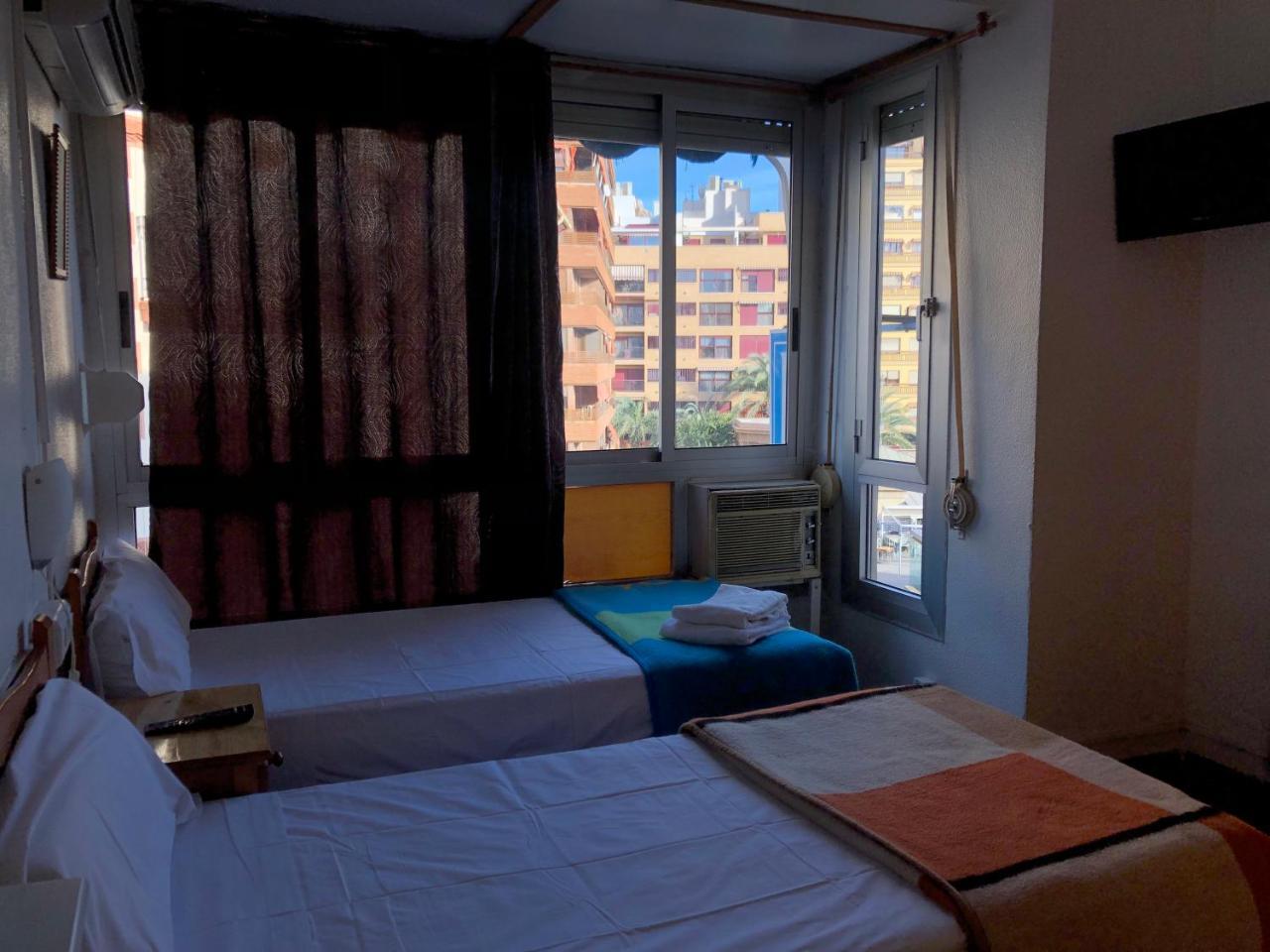 Latic Rooms อาลิกันเต ภายนอก รูปภาพ